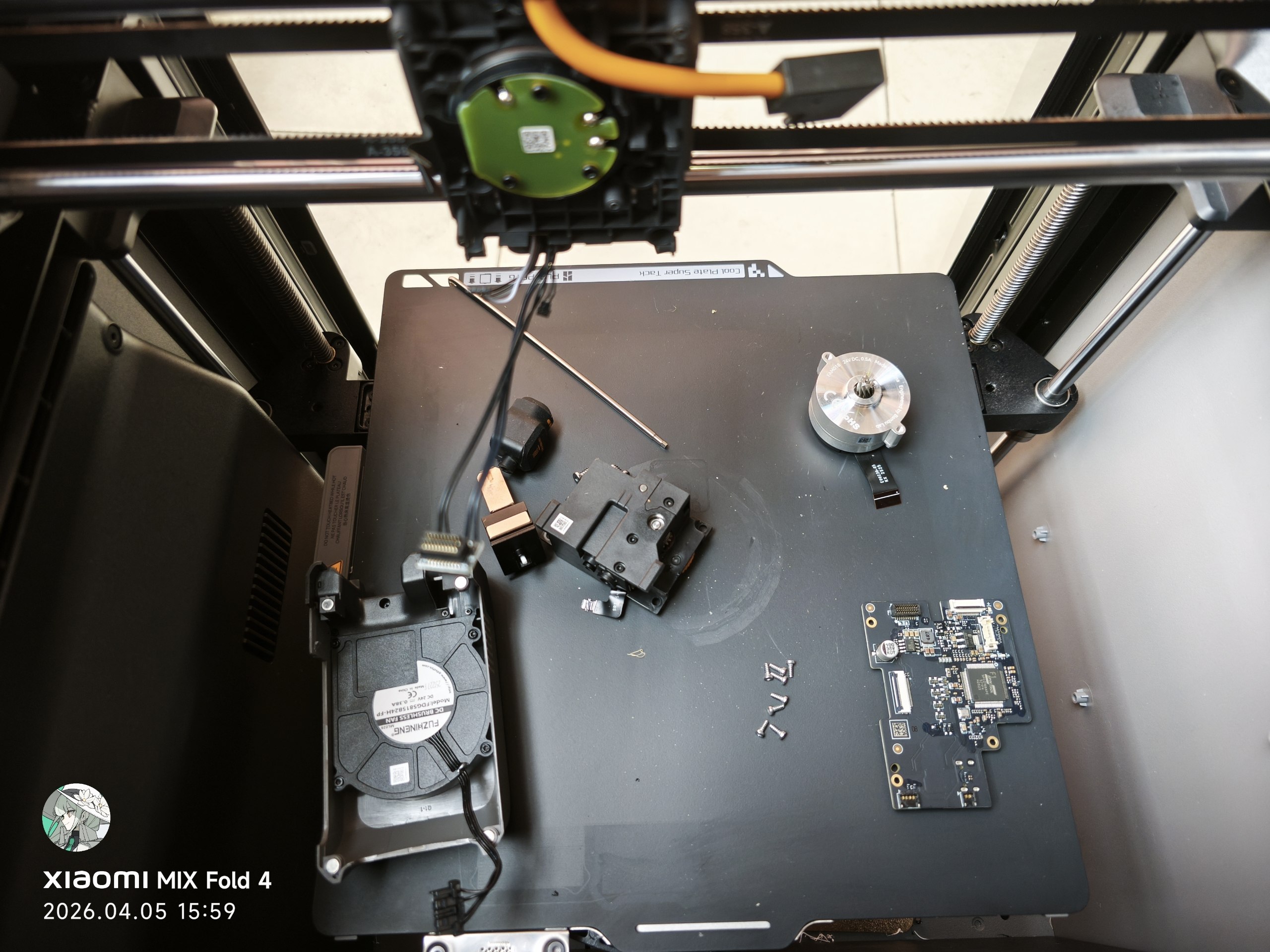 坏了，好像不是挤出电机的问题，是挤出机齿轮的问题