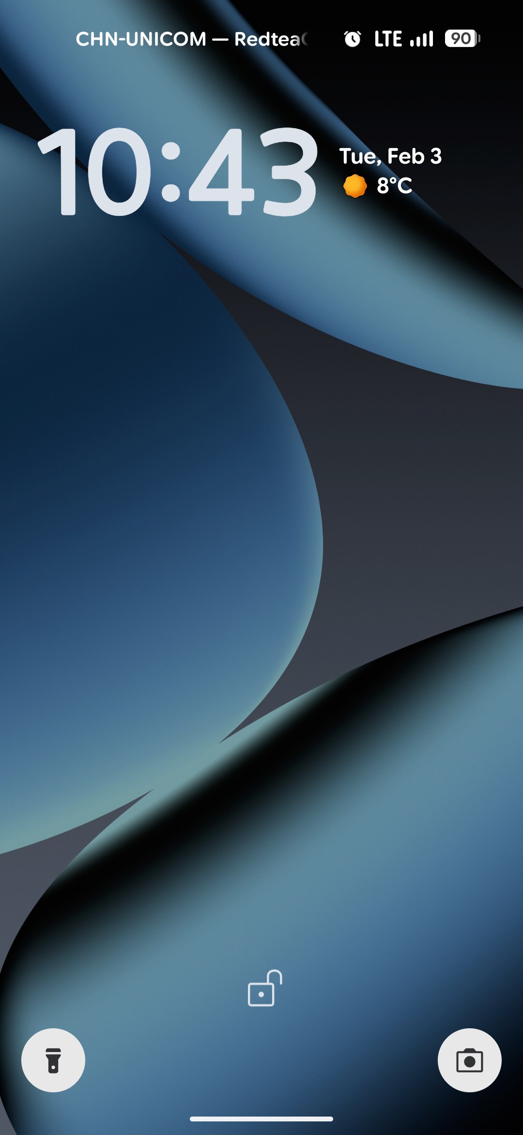 我怎么感觉android ui反而越来越苹果了... 这顶栏电池 信号logo...